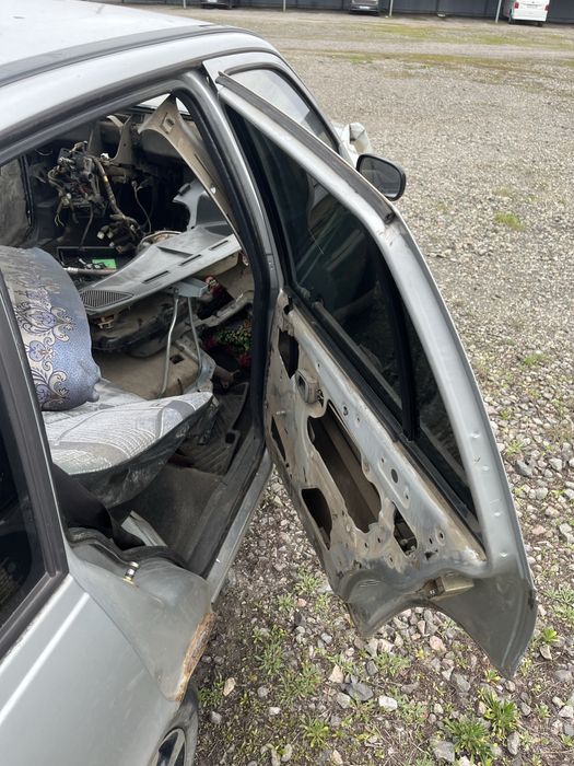 Продам daewoo neksia на запчасти