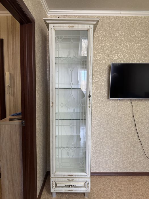 Сервант для посуды есть дефект можно исправить