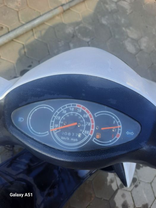 Продам Мопед в одних руках!