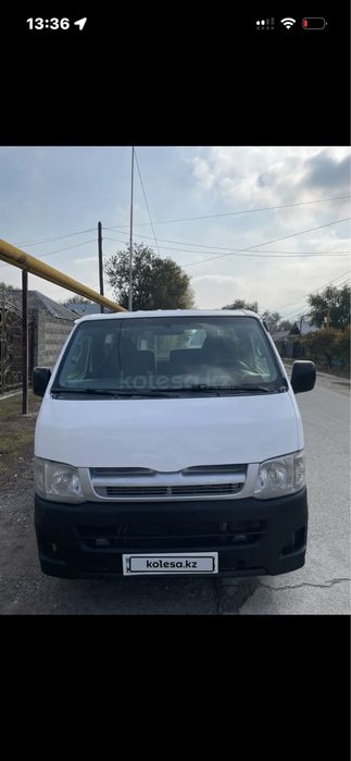 Тайота Hiace 2005год