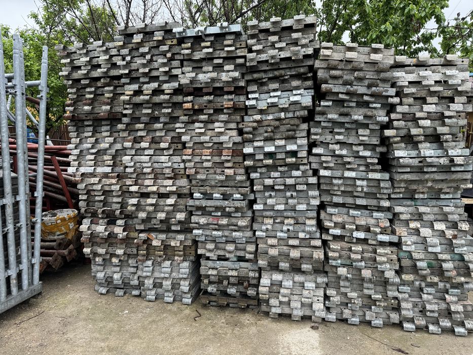 Podine de schela italiana (podete)