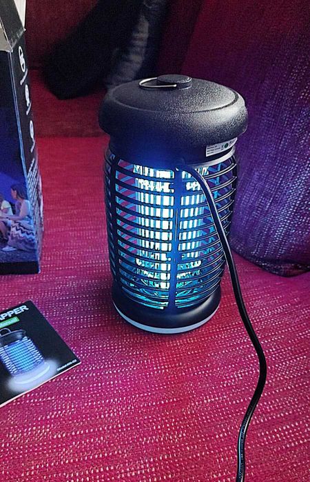 lampă UV anti-țânțar 15W ,4200 V  si  lampa  lumina Led