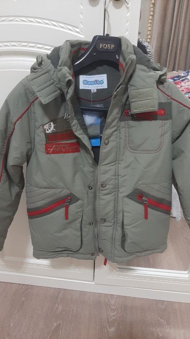 Продам новую куртку