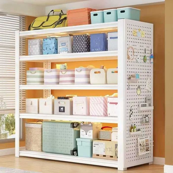 Железная этажерка и стеллаж для балкона и цветов