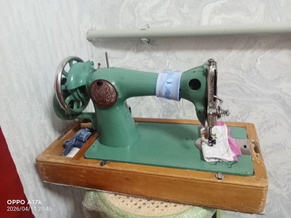 продам швейную машинку бу