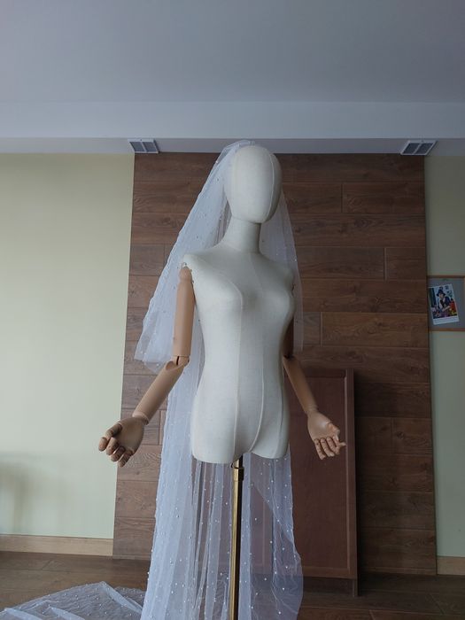 Дълъг Булчински Воал Тюл Перли Бяло Забулване Сватбена Рокля