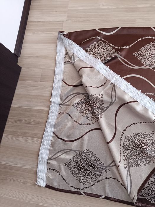 Draperie Maro cu Bej doua bucăți dimensiuni 220x220