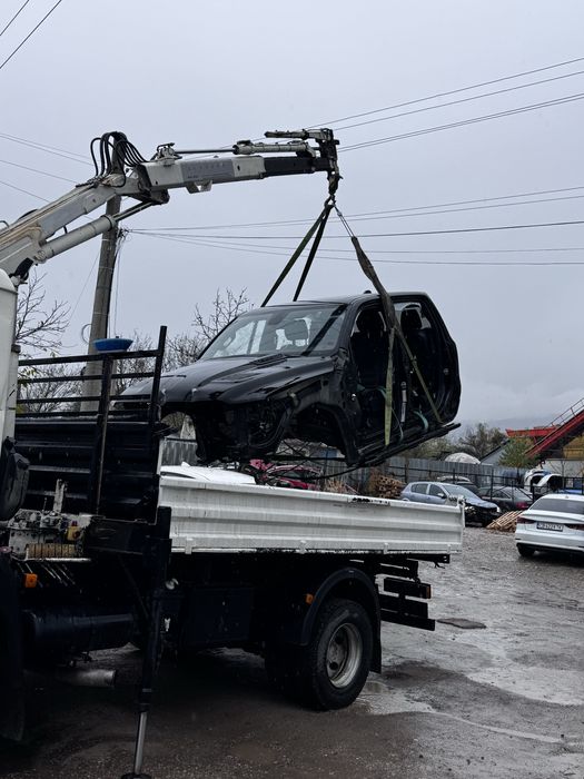 Траспортни услуги с тристранен самосвал с кран