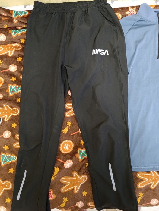 Продается спортивный костюм