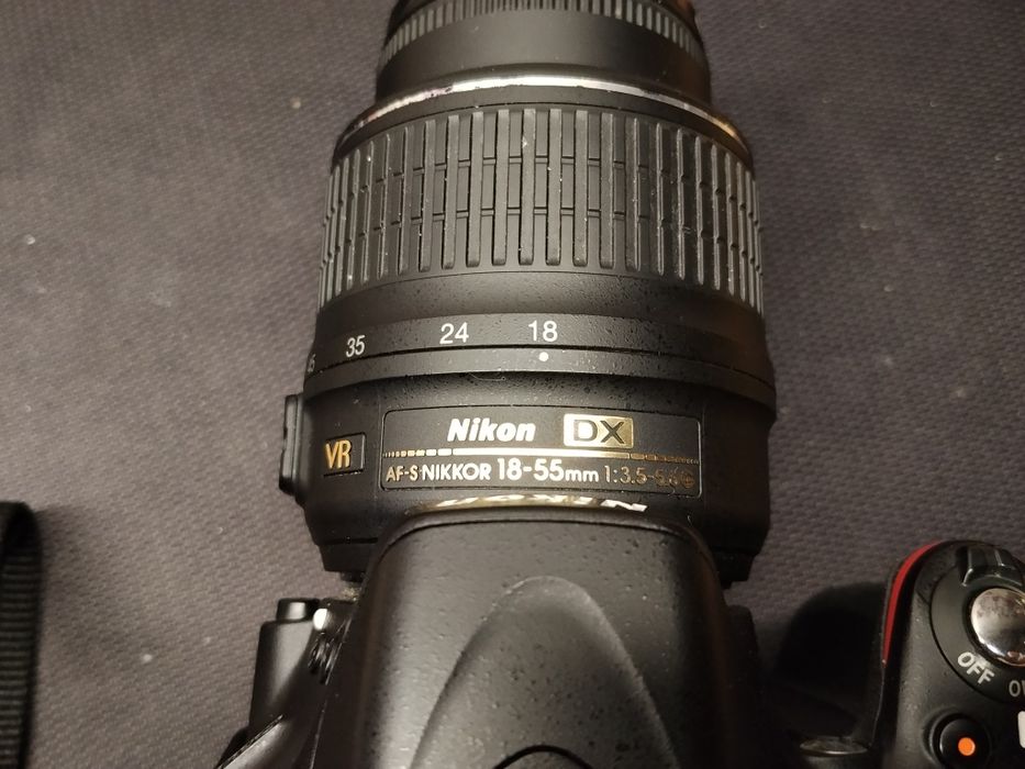 Nikon D5100 + Kit 18-55