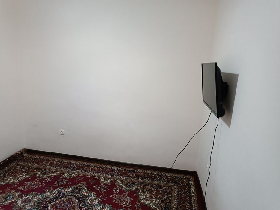 Хамро бобо туйхонасини оркасида 3 хонали дом сотилади