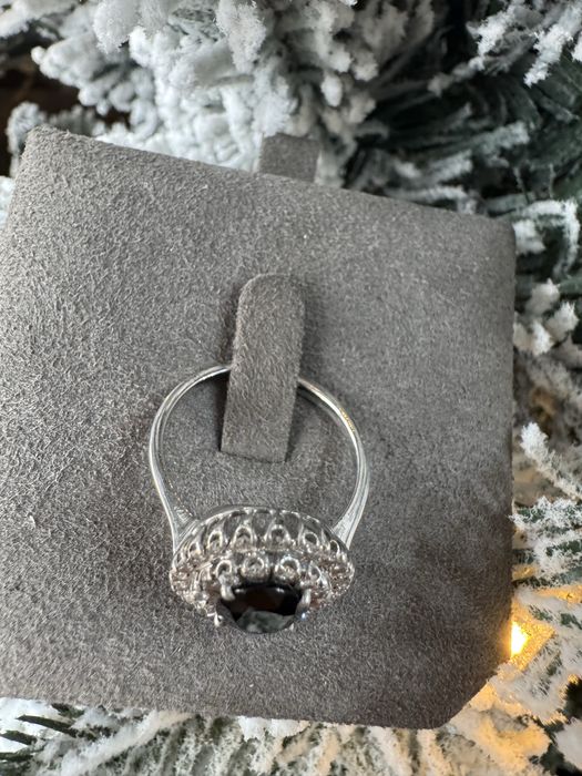 Inel din aur, safir si diamante