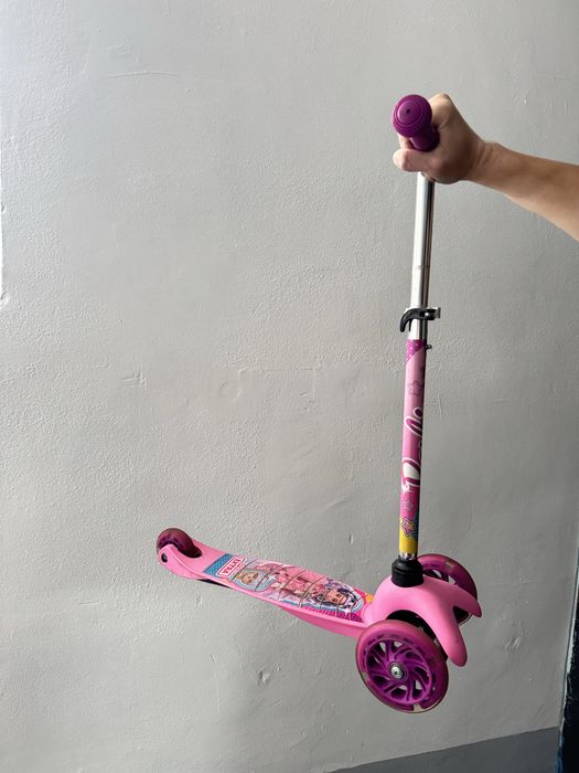 Самокат трехколесный