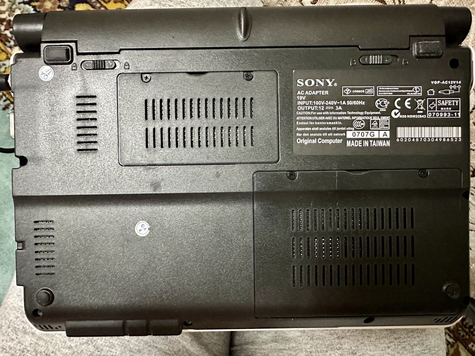 Продам ноутбук б/у