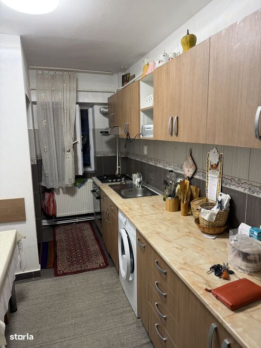 Apartament 3 camere la parter pretabil cabinet