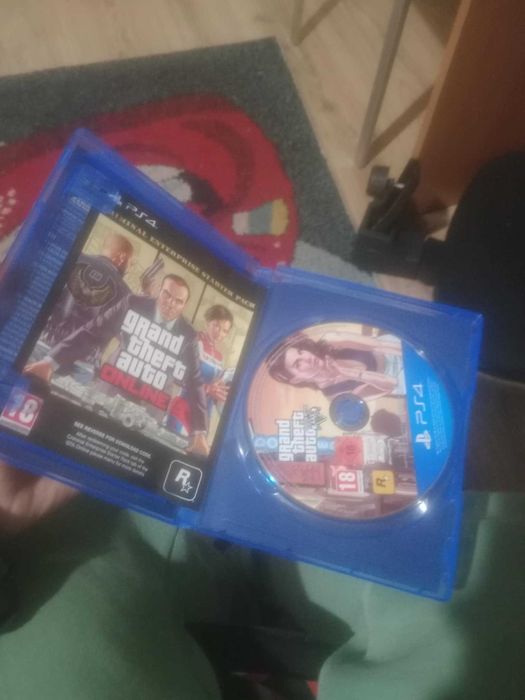 PS4 Pro-като нов+3 игри