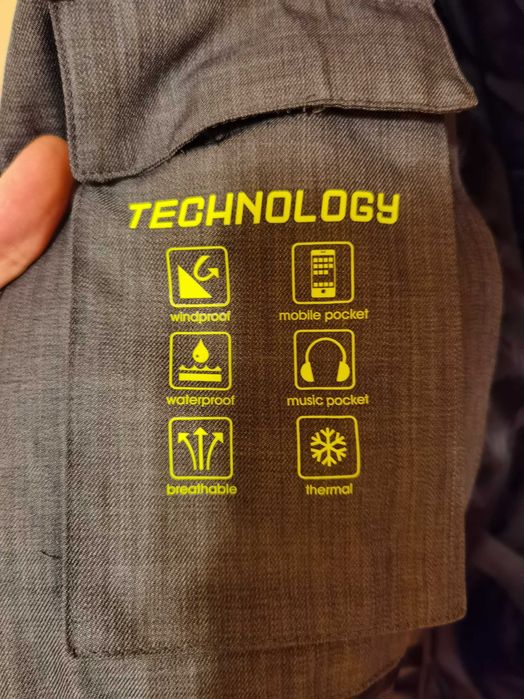 Geaca iarna/ski Crivit, groasa, impermeabila, marimea S, noua