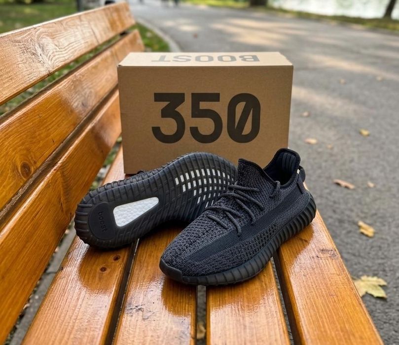 Adidasi Yeezy Boost 350 Negru Black - Unisex