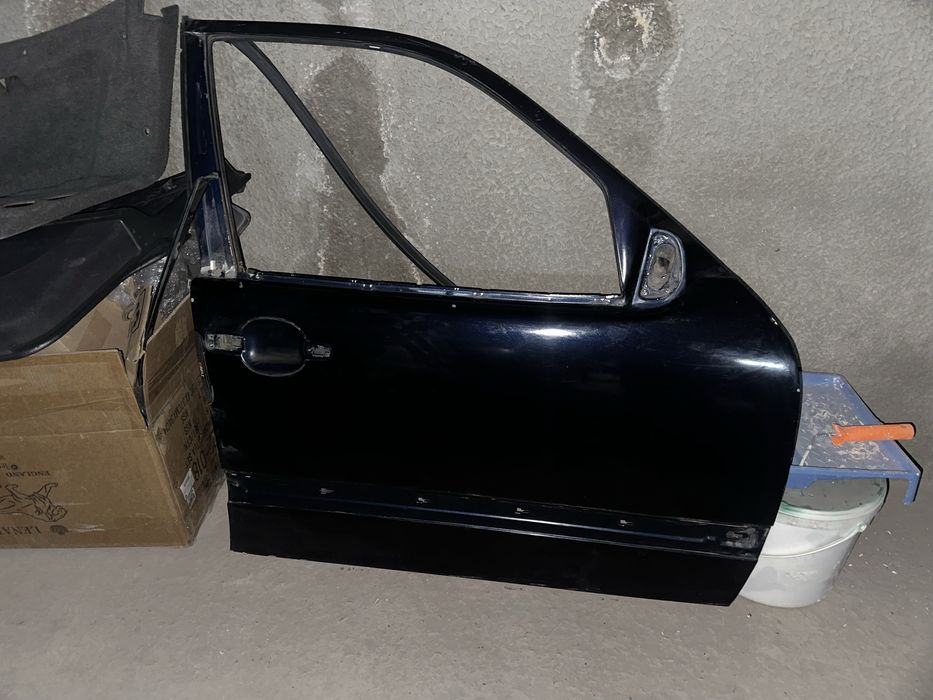 Дверь мерседес 210 лупатый