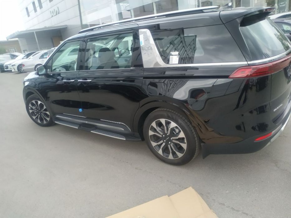 Parok ot kia cornival