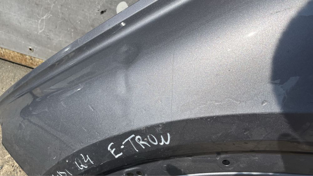 Ляв калник Audi Q4 E-Tron 2021-