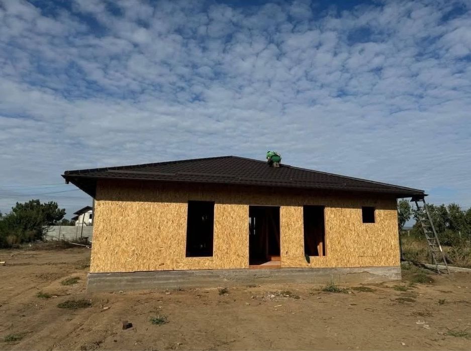 Construim căsuțe din lemn