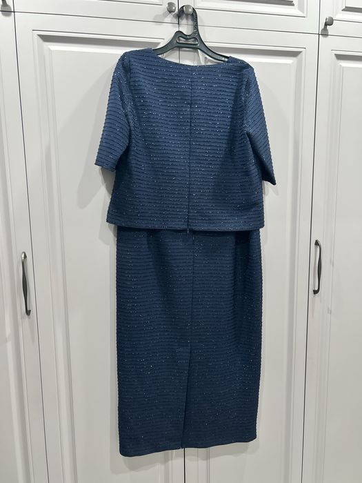 Женское вечернее платье