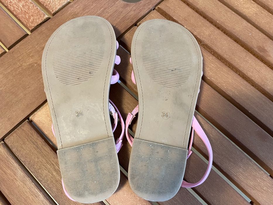 Два чифта детски сандали Reserved номер 34 и 35