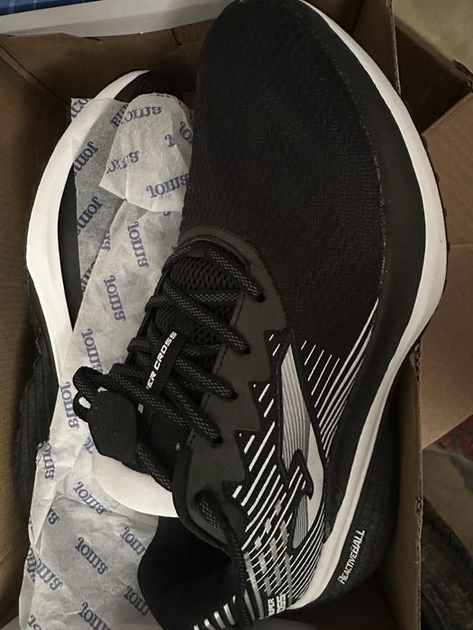 Продам кросы Joma оригинал