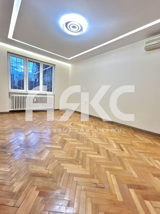 Офис под наем в Центъра до МЕТРОСТАНЦИЯ