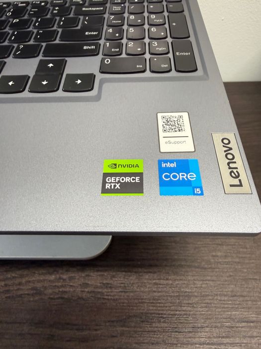 Laptop gaming Lenovo LOQ 15IAX9, Intel i5 seria HX, RTX 4060 8GB, 512 GB NVME, 12GB RAM