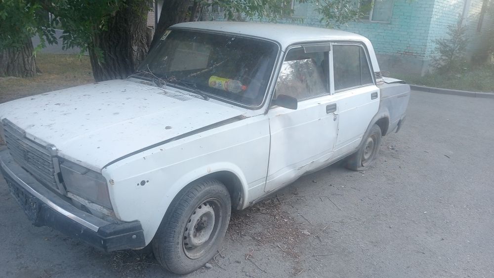 Ваз-2107 продам 2002