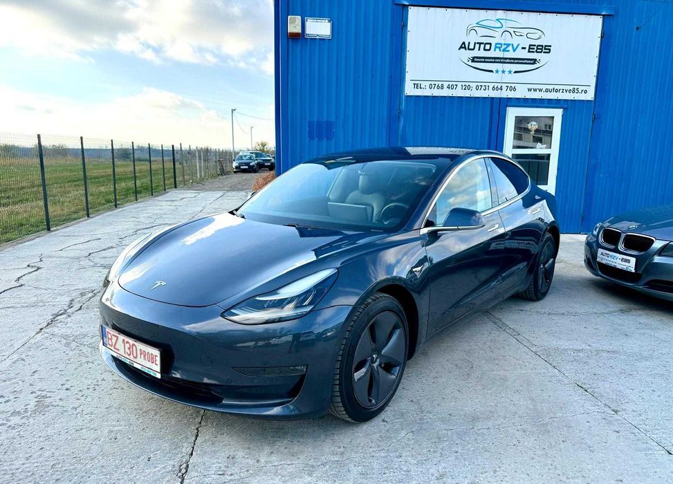 TESLA Model 3 2019 — imagine 2