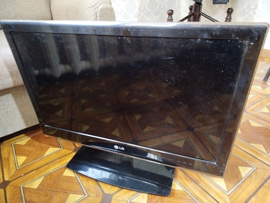 Продам телевизор LG 26 б/у