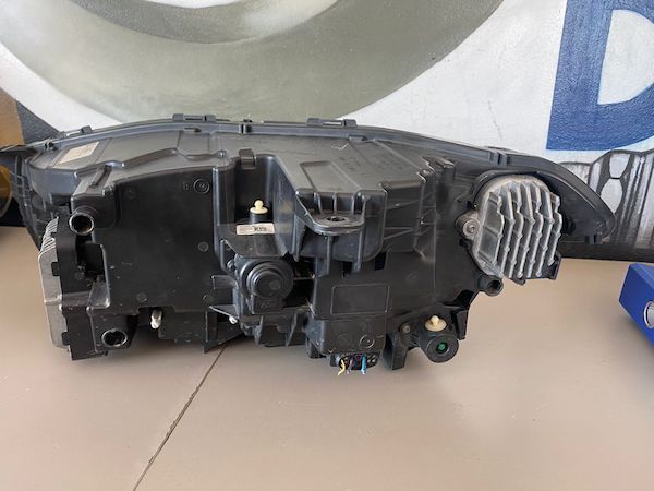 Far dreapta MID LED RHD VOLVO XC90 2019+ 32228305