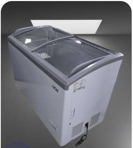 Морозилник. Жуда яхши ишлайди.