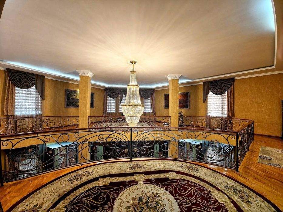 Дом продается на Центре Луначарского