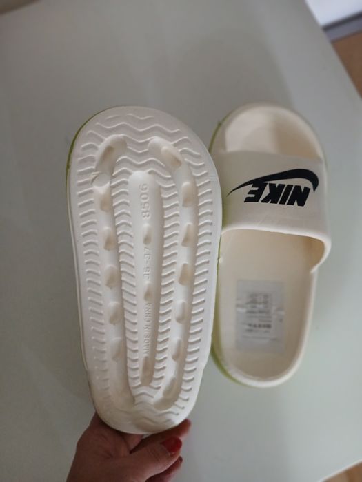 Papuci de damă  USORI