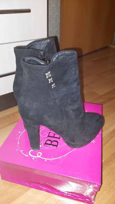 Полусапожки замшевые