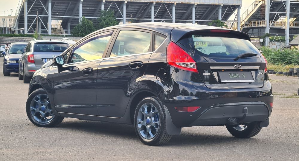 Ford Fiesta Titanium 2013 * 1.6 TDCI * Euro 5 * Klimă * Xenon * Senzori * Jante * Import Recent Olanda