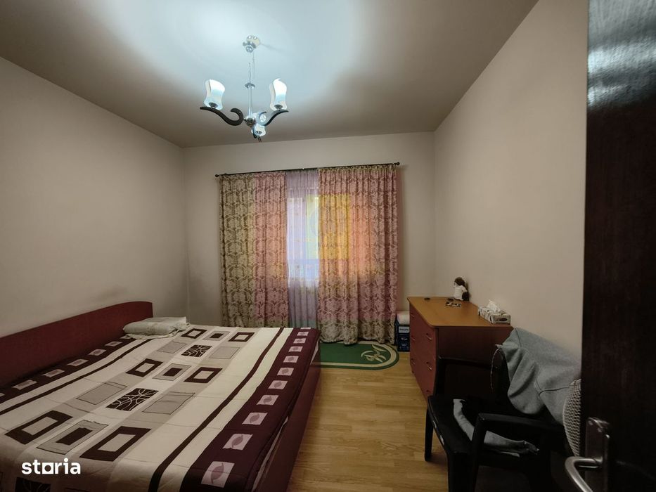 Vilă individuală cu 5 camere, curte proprie în Afumați lângă primărie