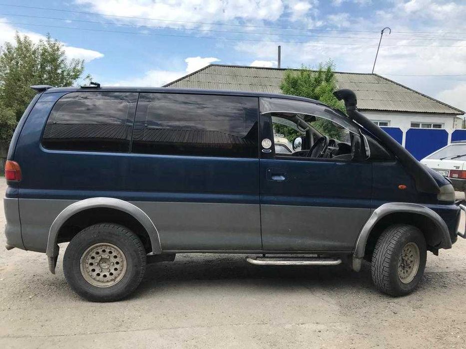 Mitsubishi delica