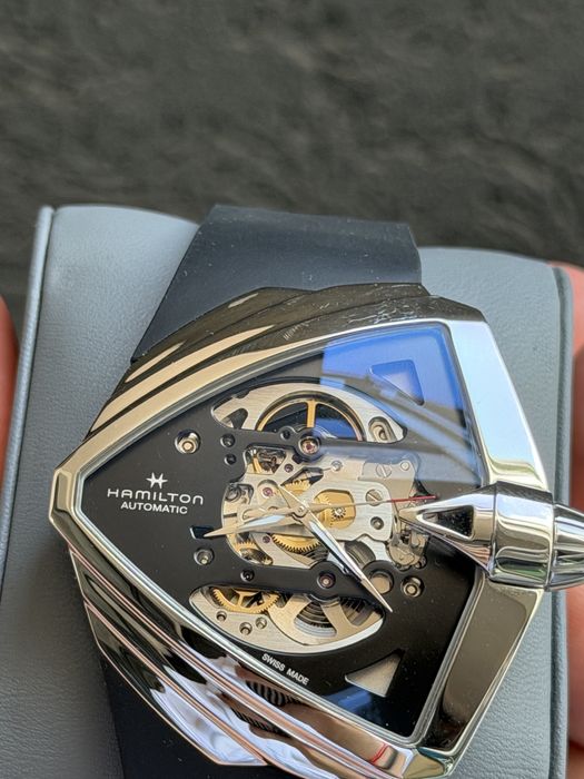 Мъжки часовник Hamilton Venutra XXL 46mm