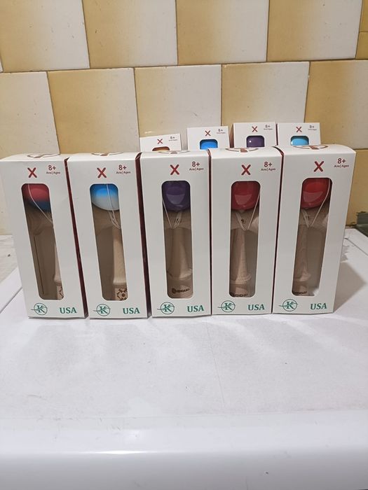Kendama usa toate culorile