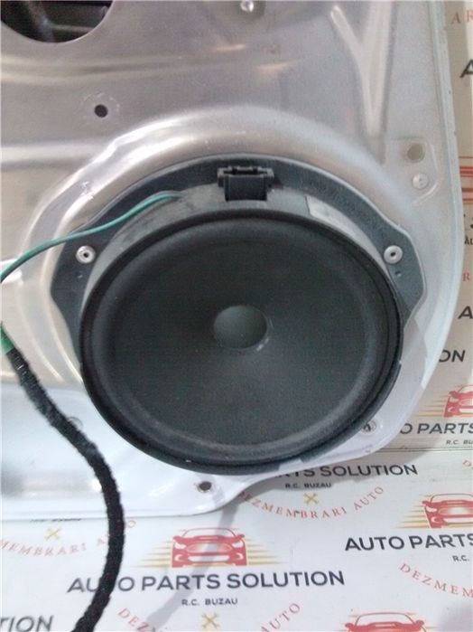 Boxa usa stanga fata m e class an fabr. 2015