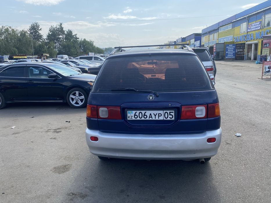 Toyota Picnic продам срочно