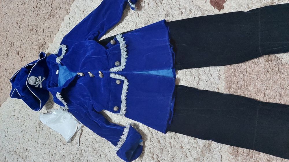 Продам костюм пирата
