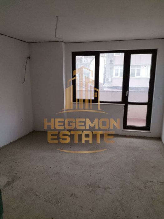 Продава се Двустаен апартамент в Варна, Погреби - 70 кв.м за 1895 €/кв.м - Снимка #3