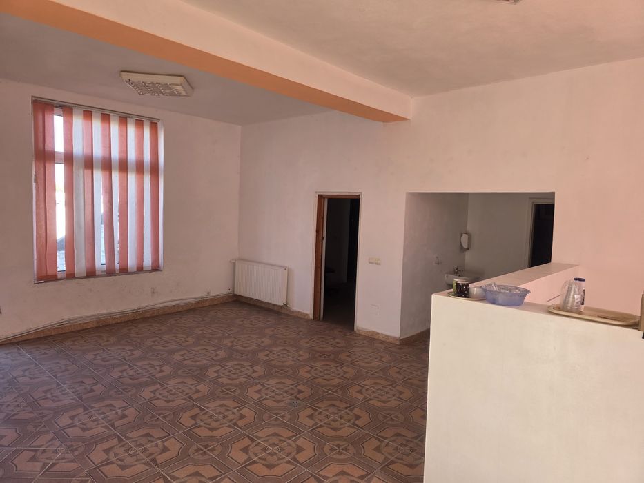 Proprietate comerciala / casa +teren