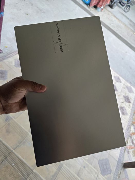 Asus VivoBook 2025 model